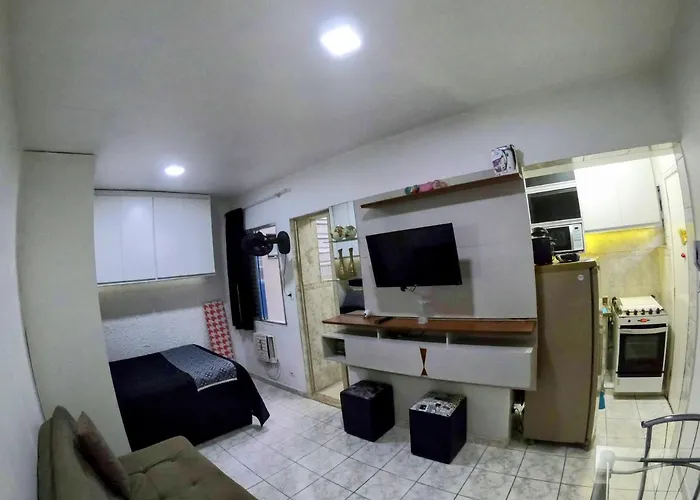 Sala Living Em Predio Familiar Na Av Da Praia