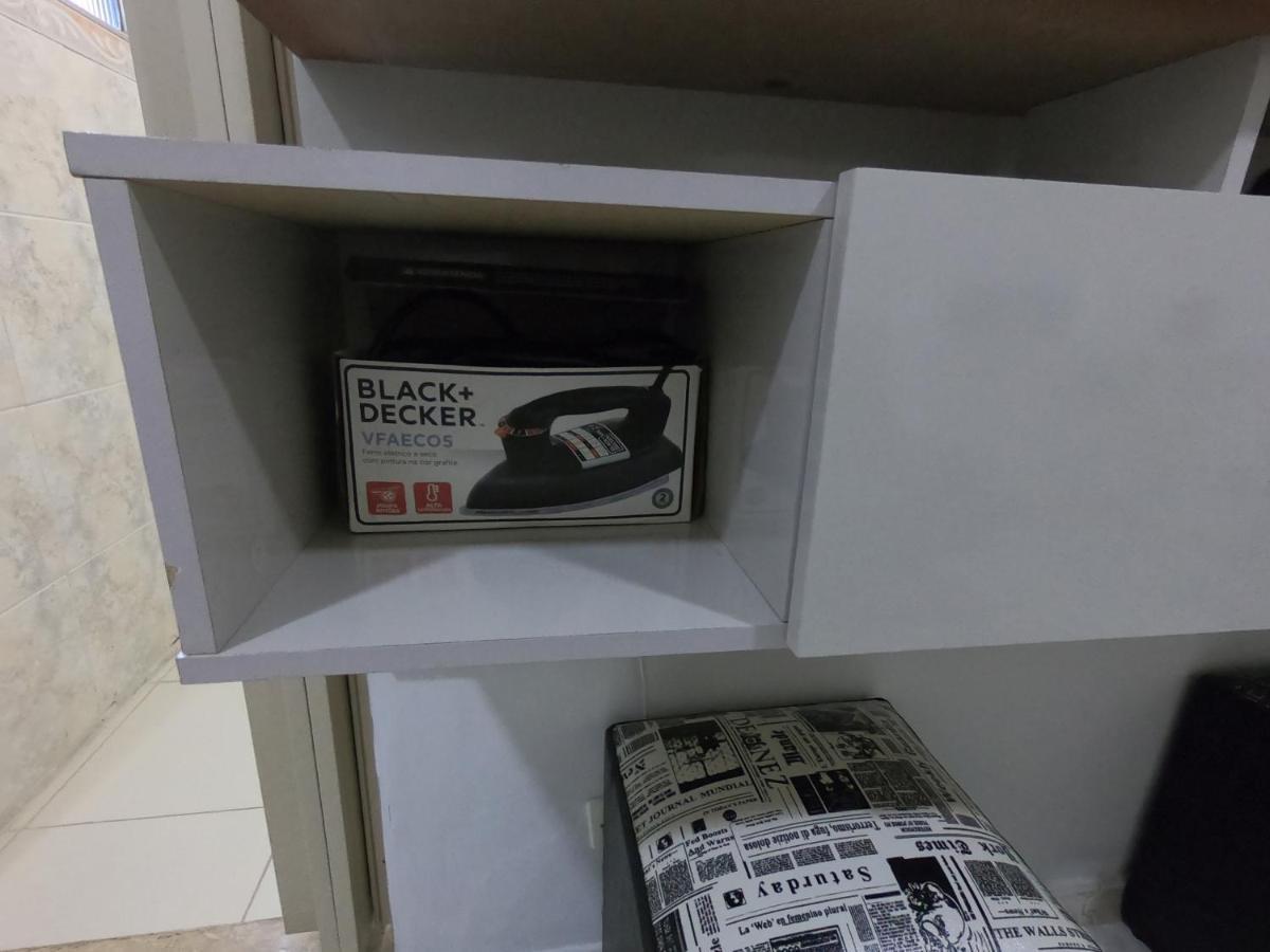 Apartamento Sala Living Em Predio Familiar Na Av Da