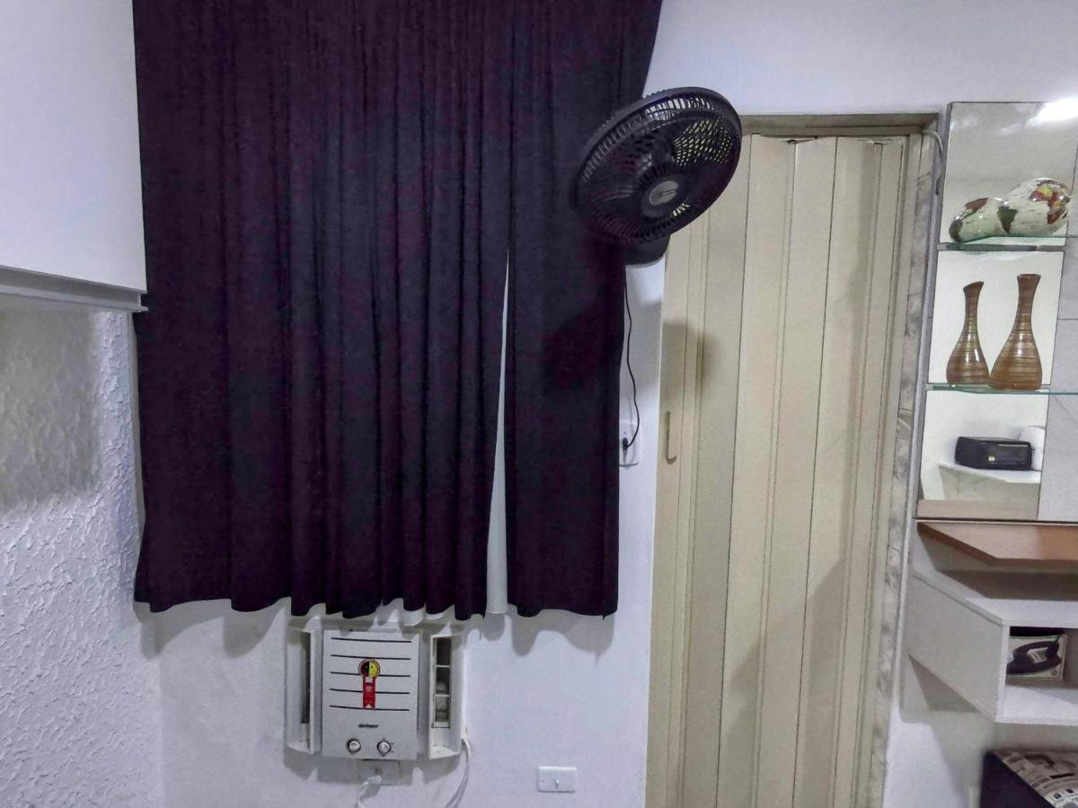Apartamento Sala Living Em Predio Familiar Na Av Da *